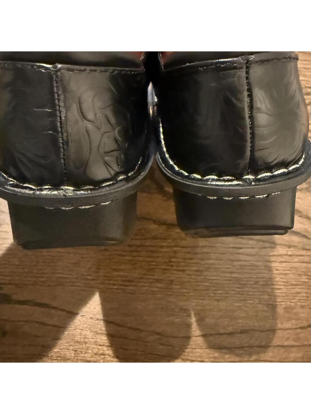Alegria by PG Lite Paloma Sea Turtle Black Embossed Clogs Size 39 US 9 - Picture 7 of 8